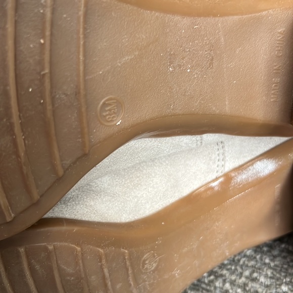 🌴Suede Leather and Sweater fold heel Boots Pull On Heeled Women’s Size 8 1/2 - Picture 8 of 8